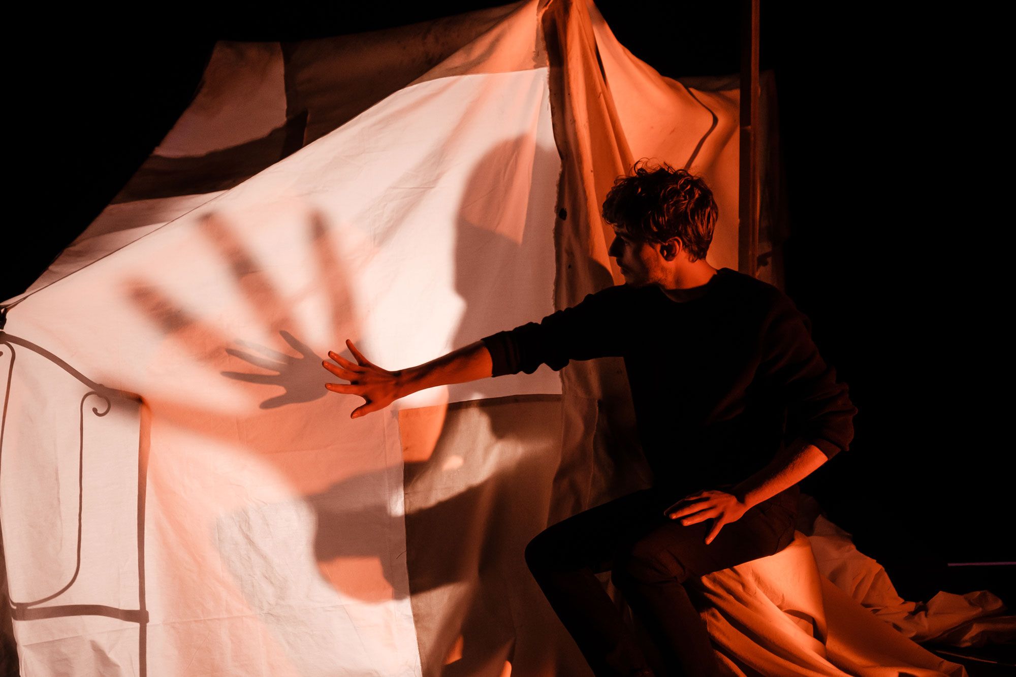 Toutes leurs robes noires